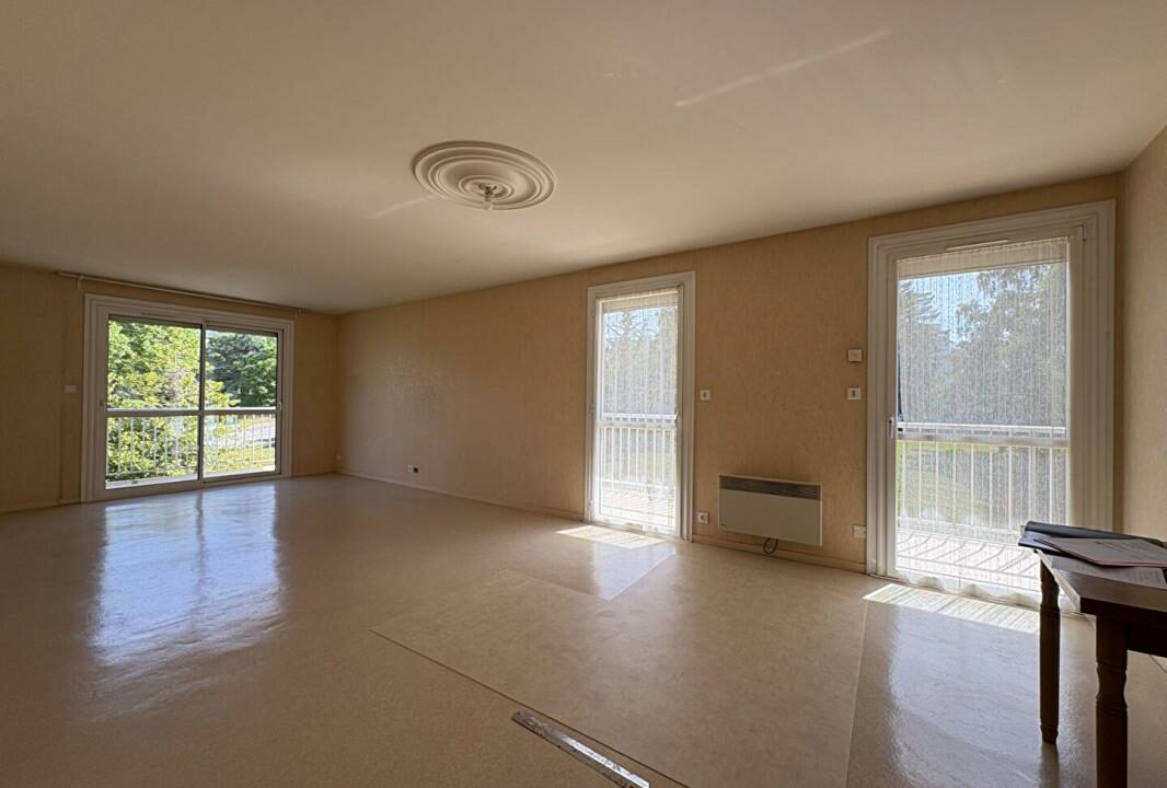 017583589-08102025-034008-2