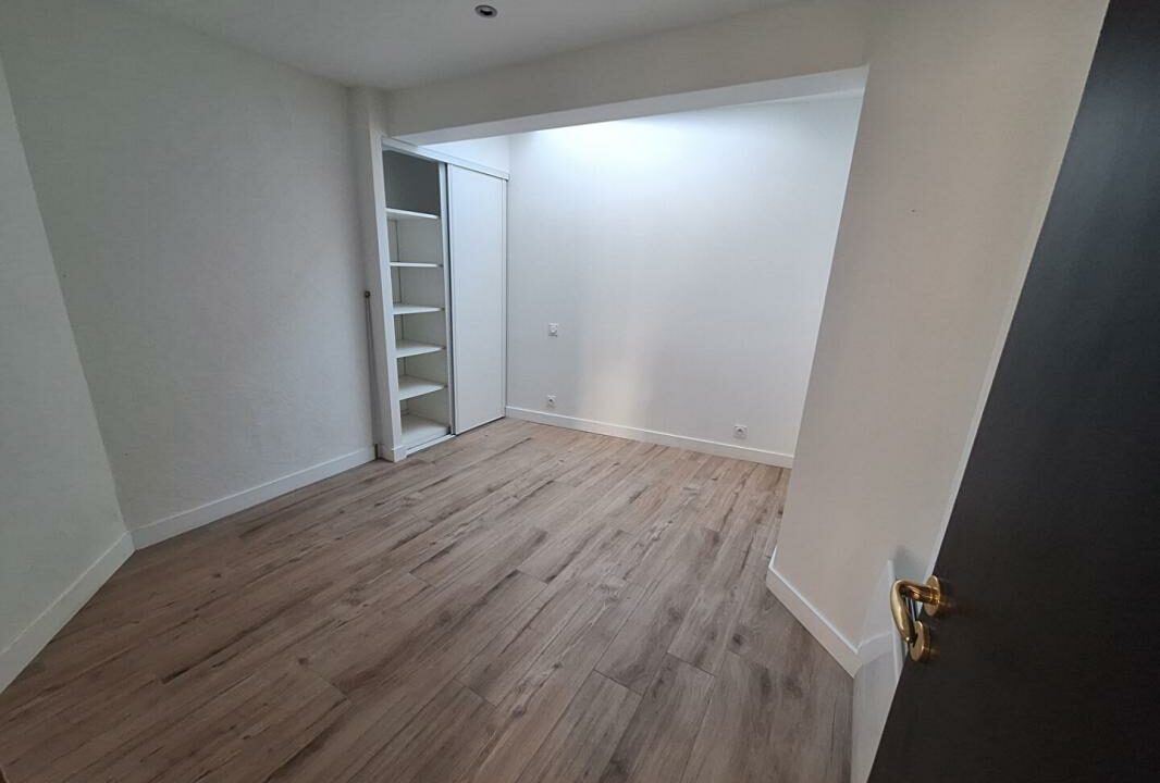 V-0025834-15102025-041647-2