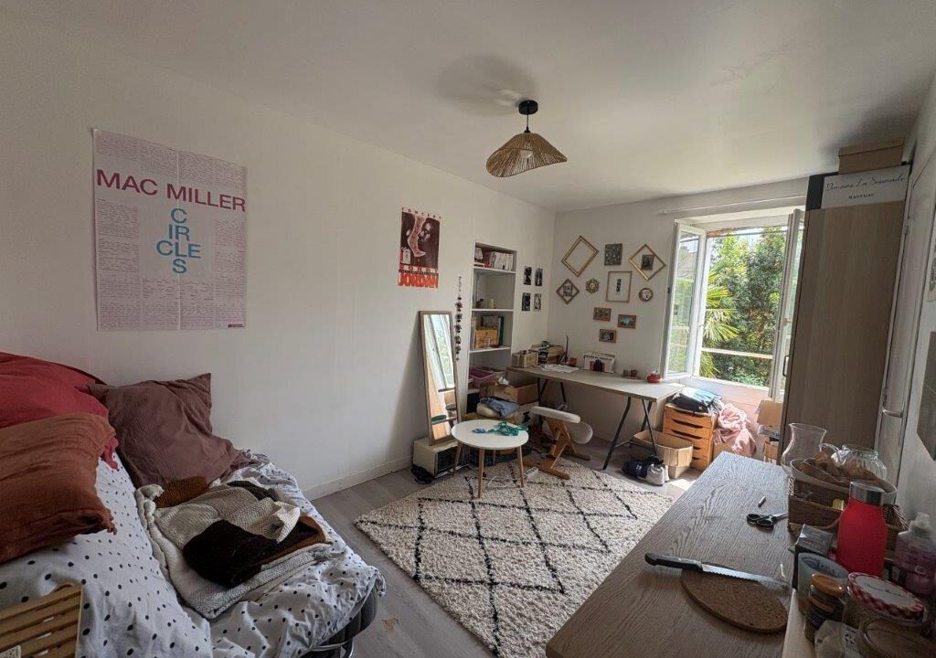 V-0025853-21102025-045341