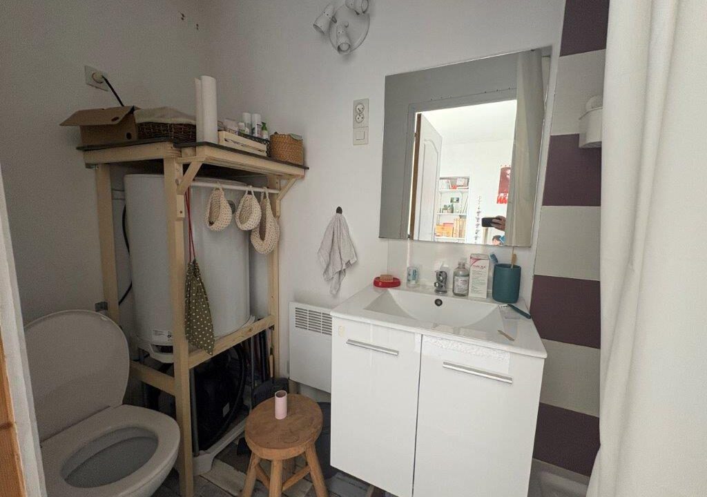 V-0025853-21102025-045341-3