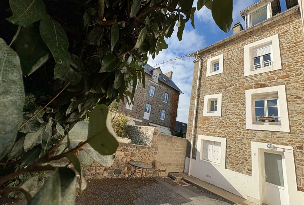 V-0025884-14102025-034503