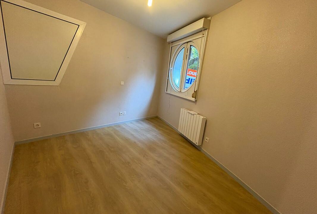 011901710-22112025-044805-3