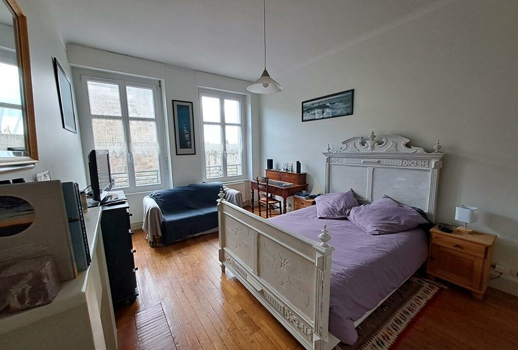 V-0025852-09122025-033616-2